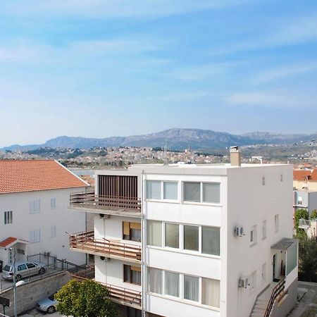 Apartment Tina Podstrana Luaran gambar