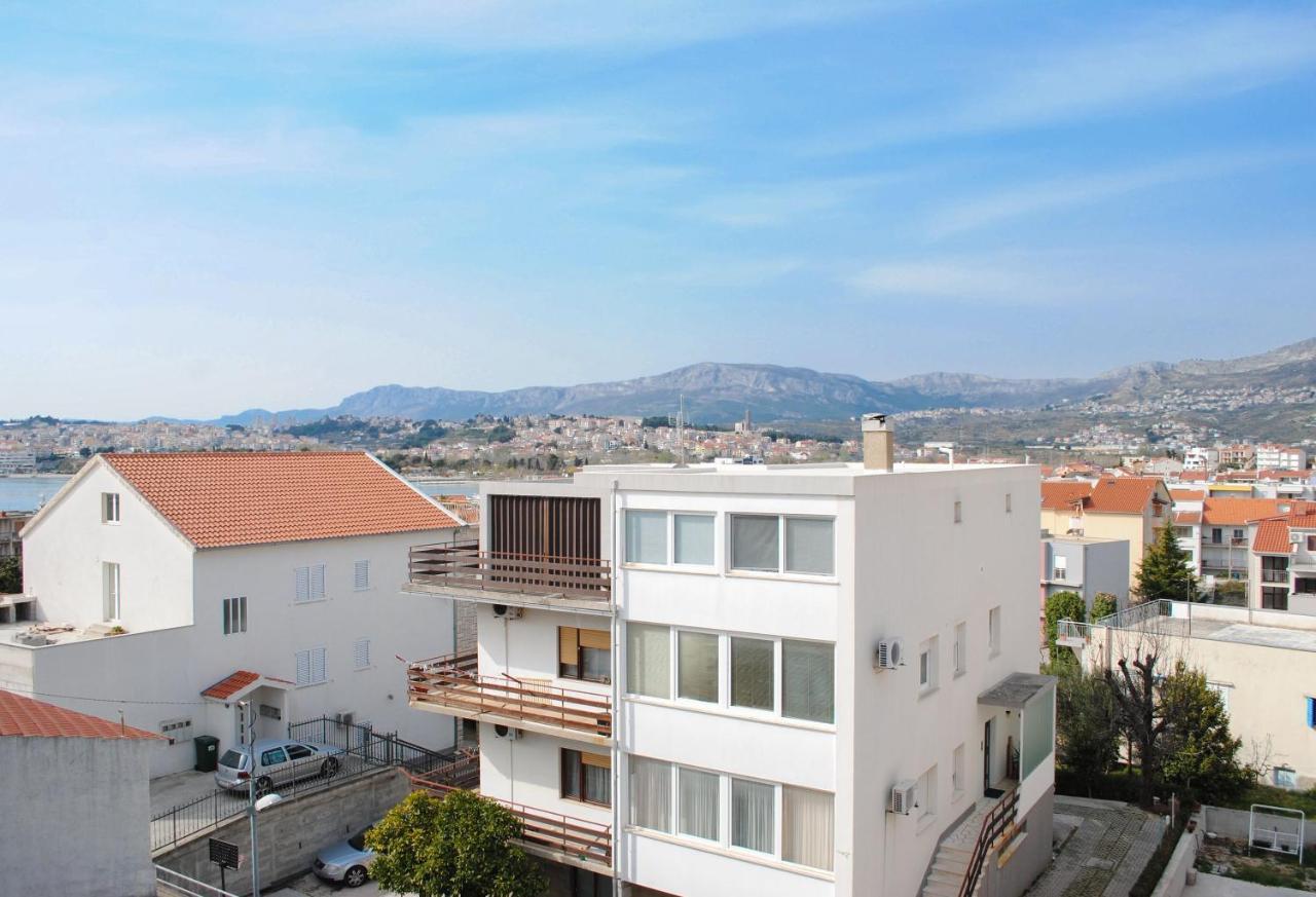 Apartment Tina Podstrana Luaran gambar