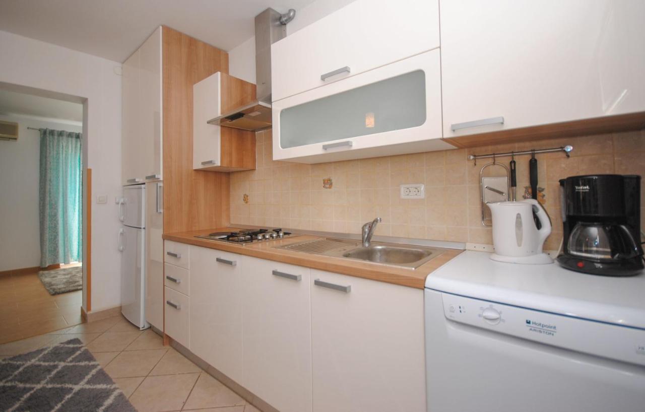 Apartment Tina Podstrana Luaran gambar