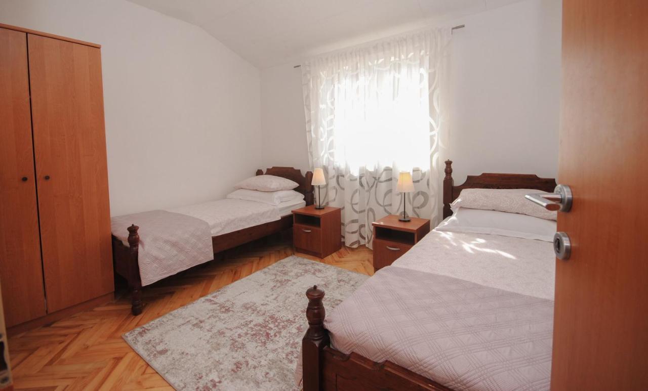 Apartment Tina Podstrana Luaran gambar